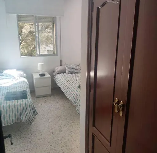 Amplio Junto A La Playa Victoria Apartment *