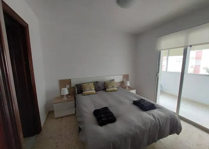 Amplio Junto A La Playa Victoria *