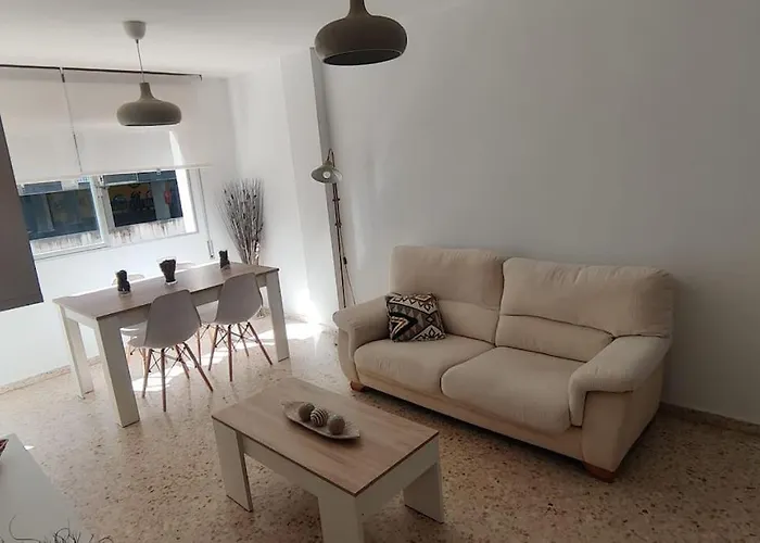 Amplio Junto A La Playa Victoria * Cádiz