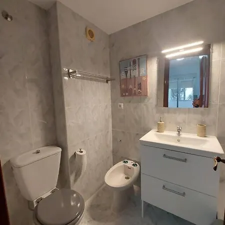 Amplio Junto A La Playa Victoria