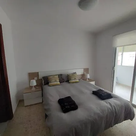 Amplio Junto A La Playa Victoria *